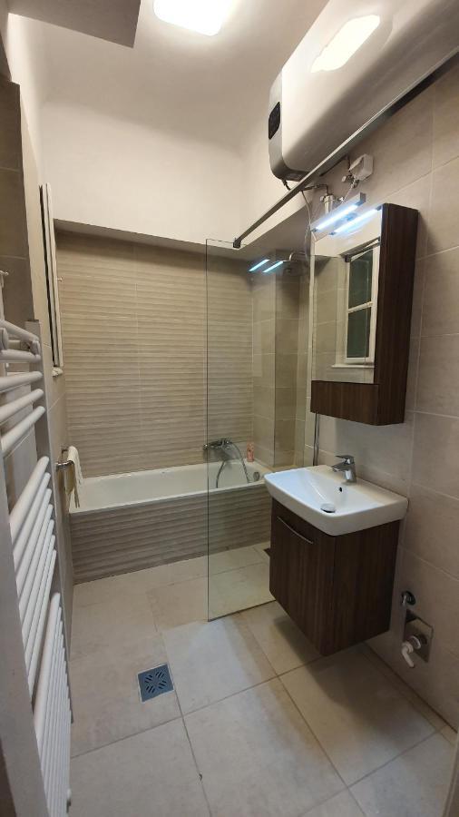 Apartman Modern Parkside Garden View *
